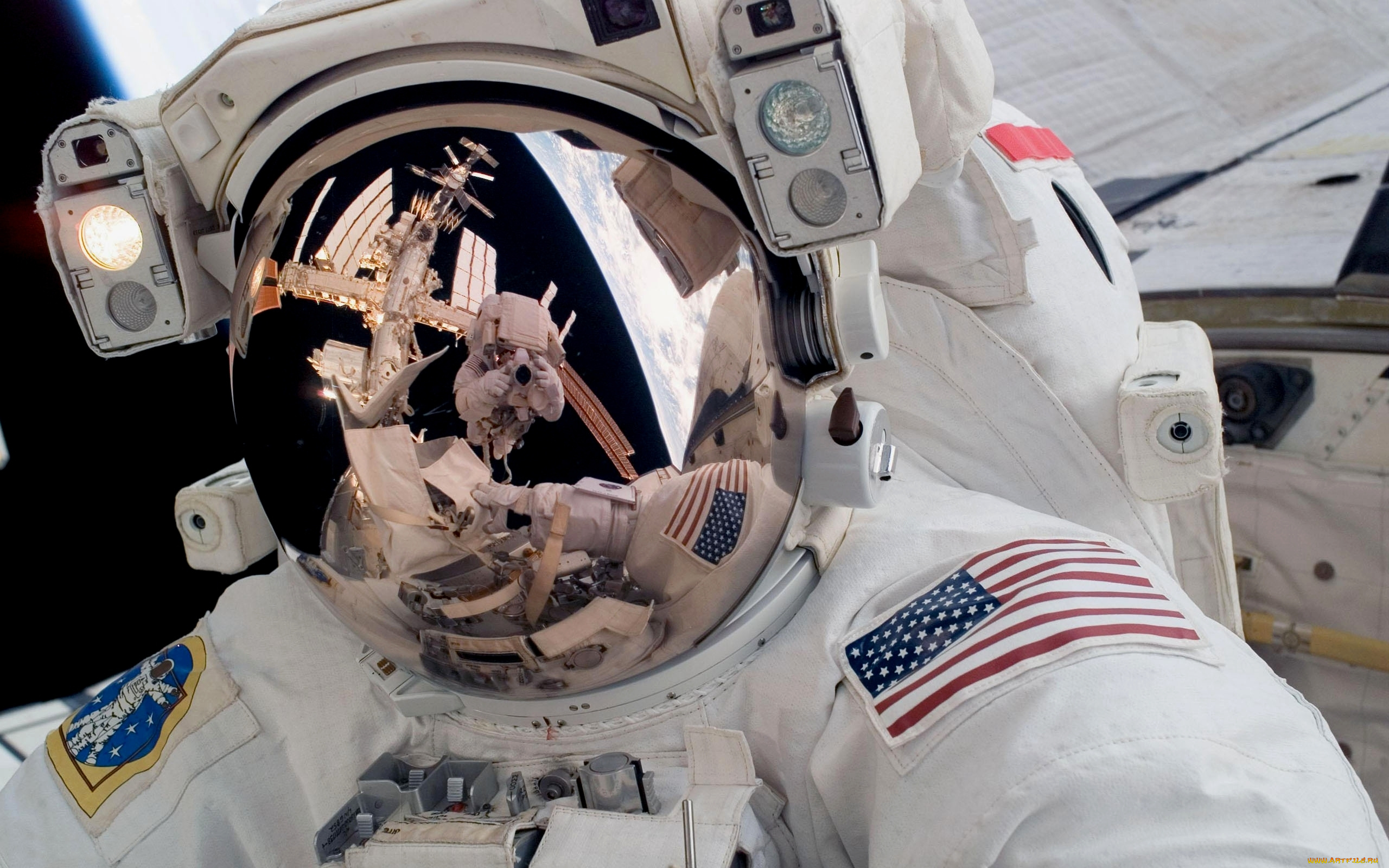космос, астронавты, космонавты, станция, астронафт, скафандр, отражение