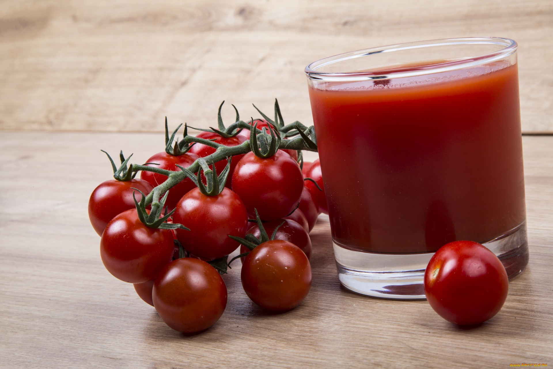 Помидоры томатный сок скачать