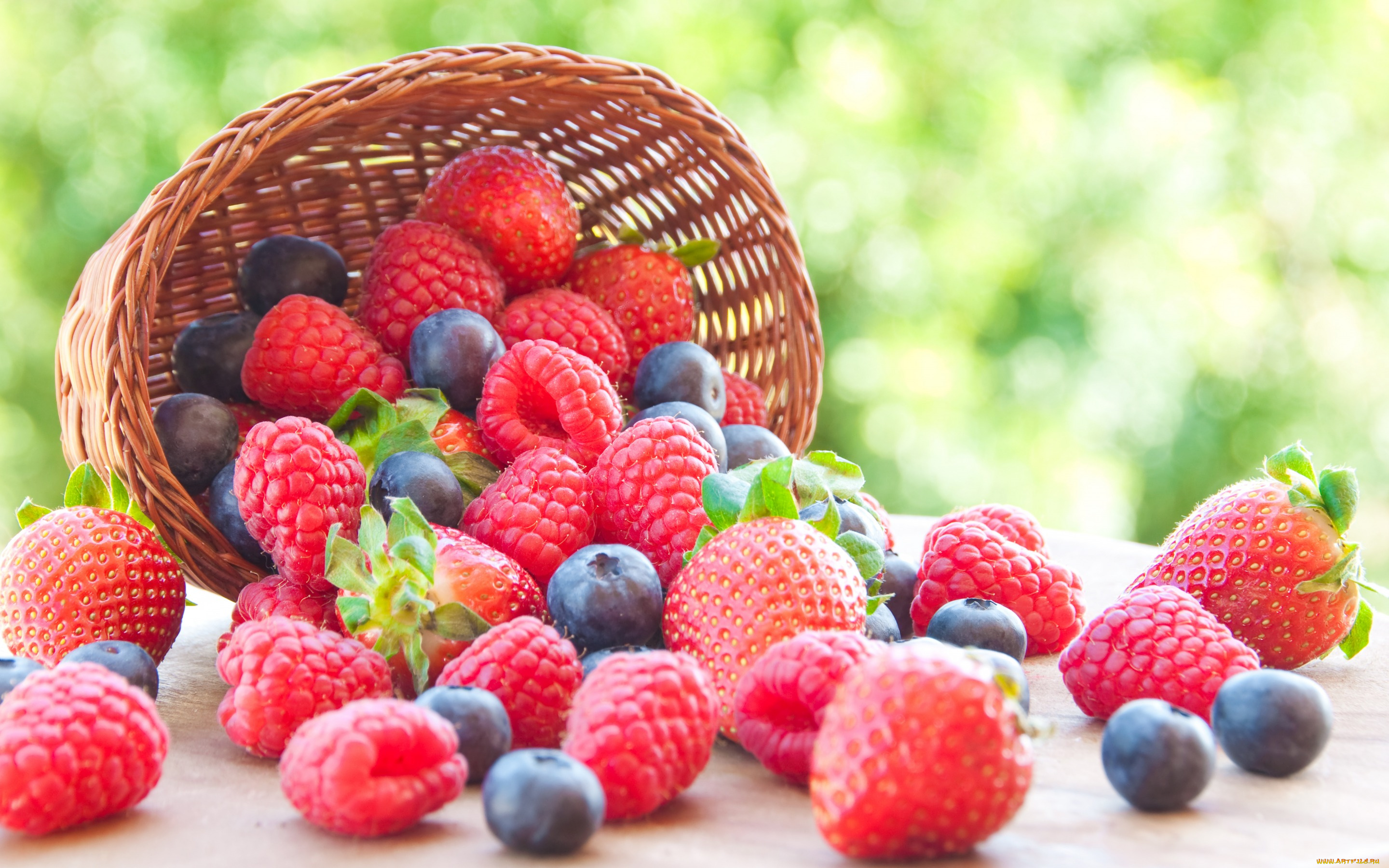 еда, фрукты, , ягоды, корзинка, клубника, черника, fresh, малина, ягоды, strawberry, raspberry, blueberry, berries, весна