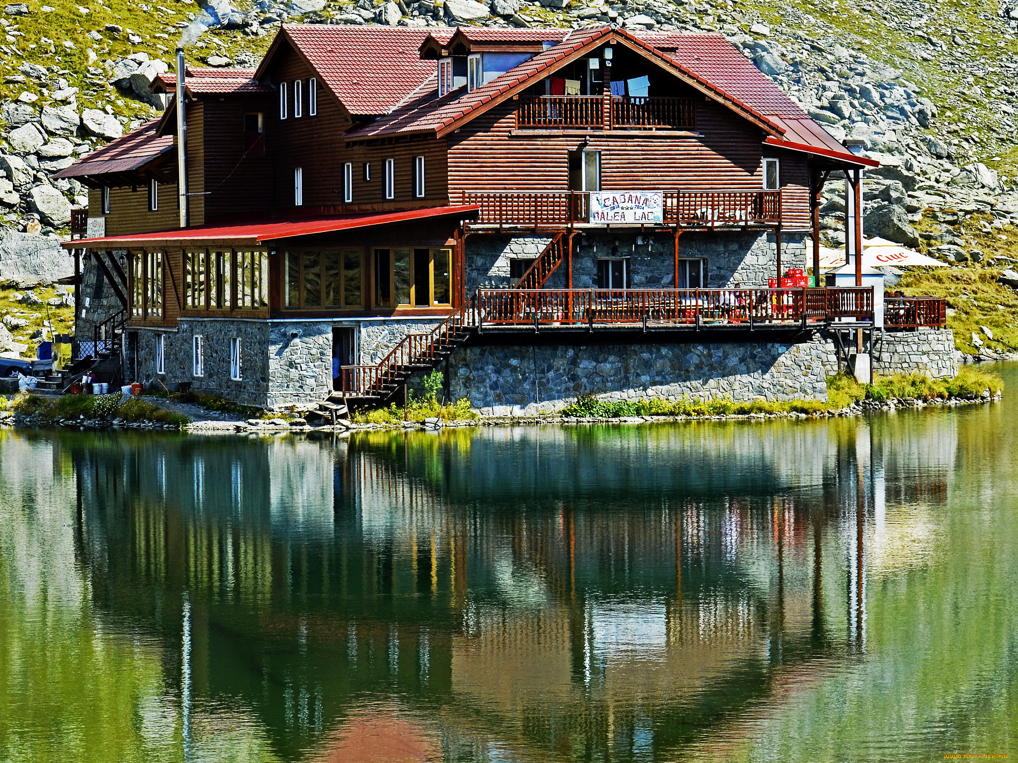 transfagarasan, romania, города, здания, дома, река, дом, берег