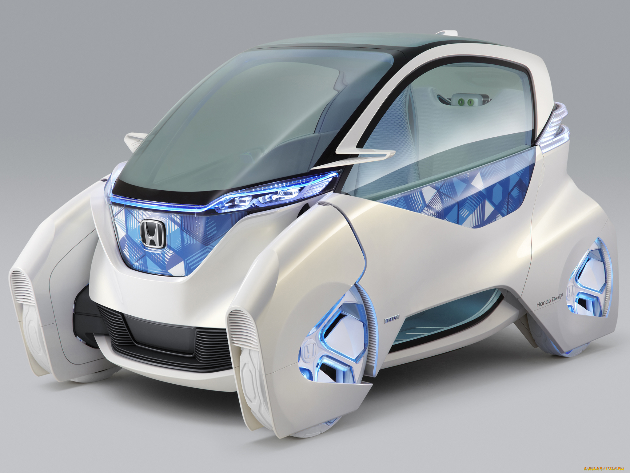 Новая электронная машина. Хонда электромобиль гибрид. Honda Micro Commuter. Электромобиль Монарх 2022. Электромобиль будущего.
