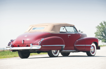 Картинка cadillac+sixty+two+convertible+1942 автомобили cadillac 1942 convertible two sixty