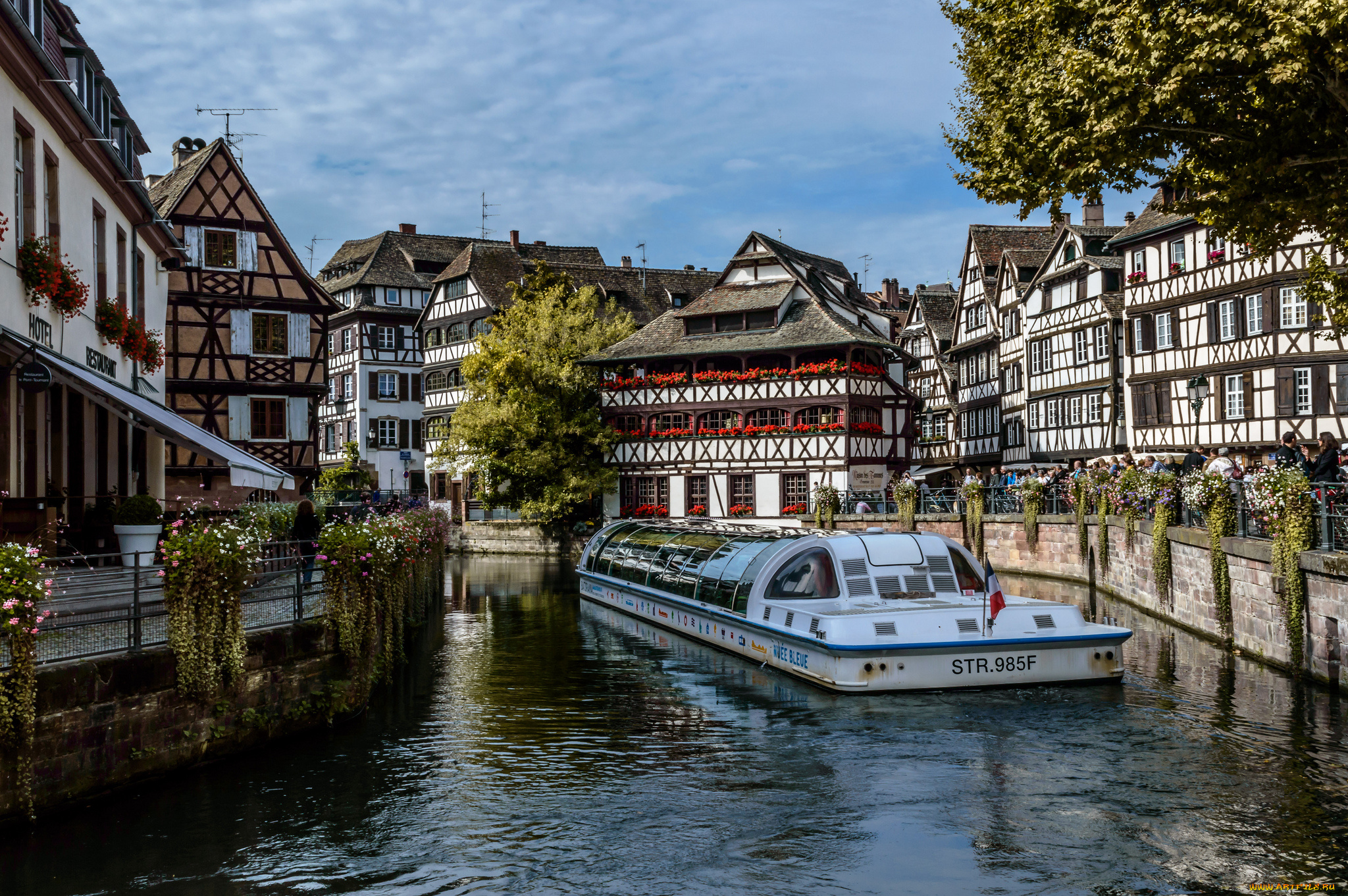 strasbourg, корабли, теплоходы, судно, прогулочное, набережная, канал, дома