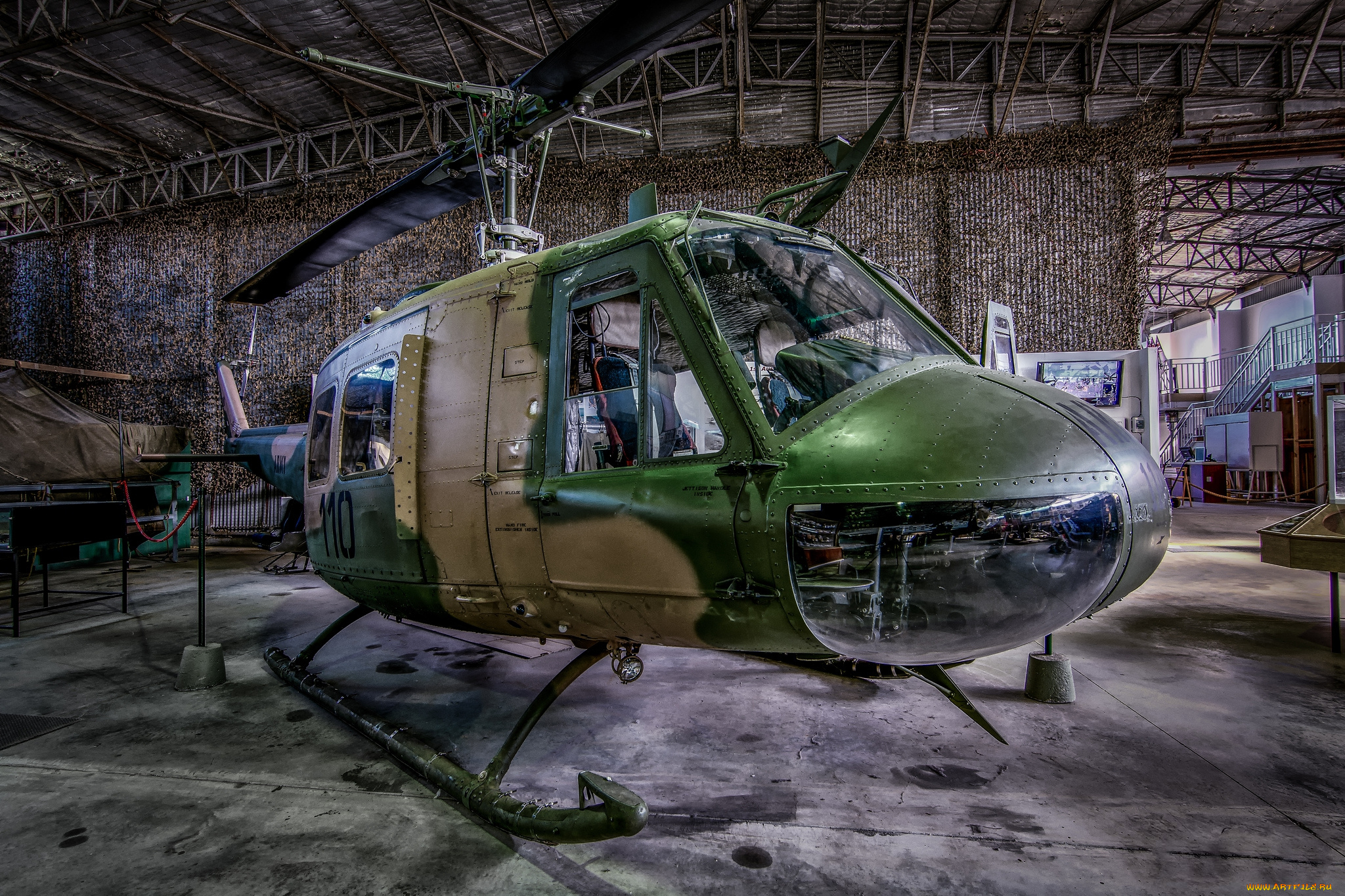 bell, uh-1, helicopter, авиация, вертолёты, вертолёт, ангар