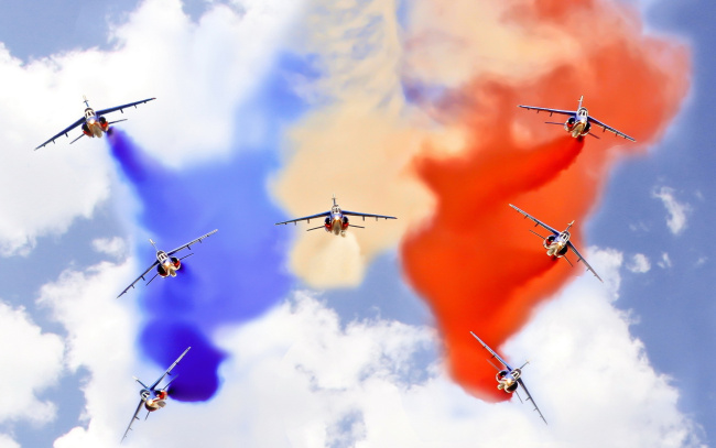 Обои картинки фото авиация, авиационный пейзаж, креатив, истребитель, авиашоу, высший, пилотаж, дым, цветной