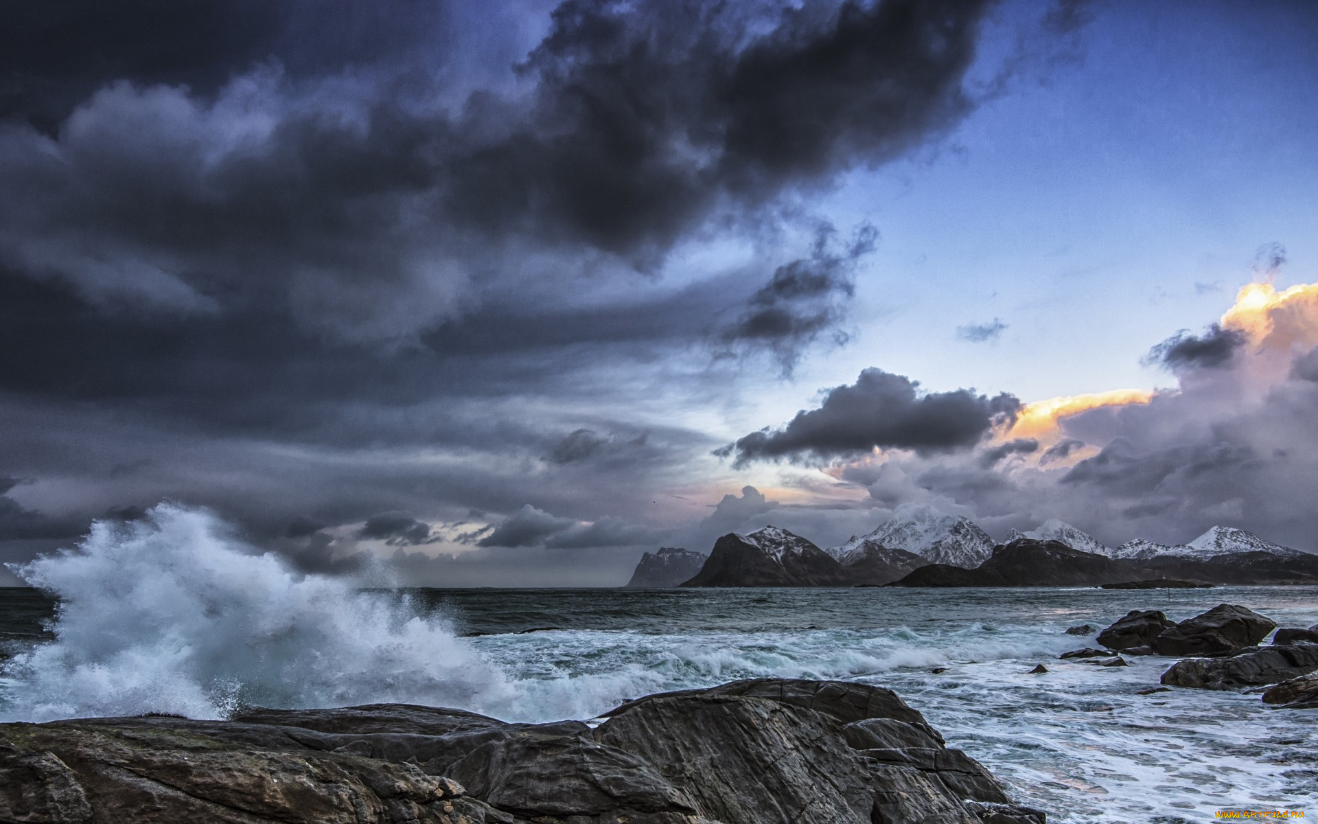 природа, побережье, clouds, ocean, rocks, mountains, шторм