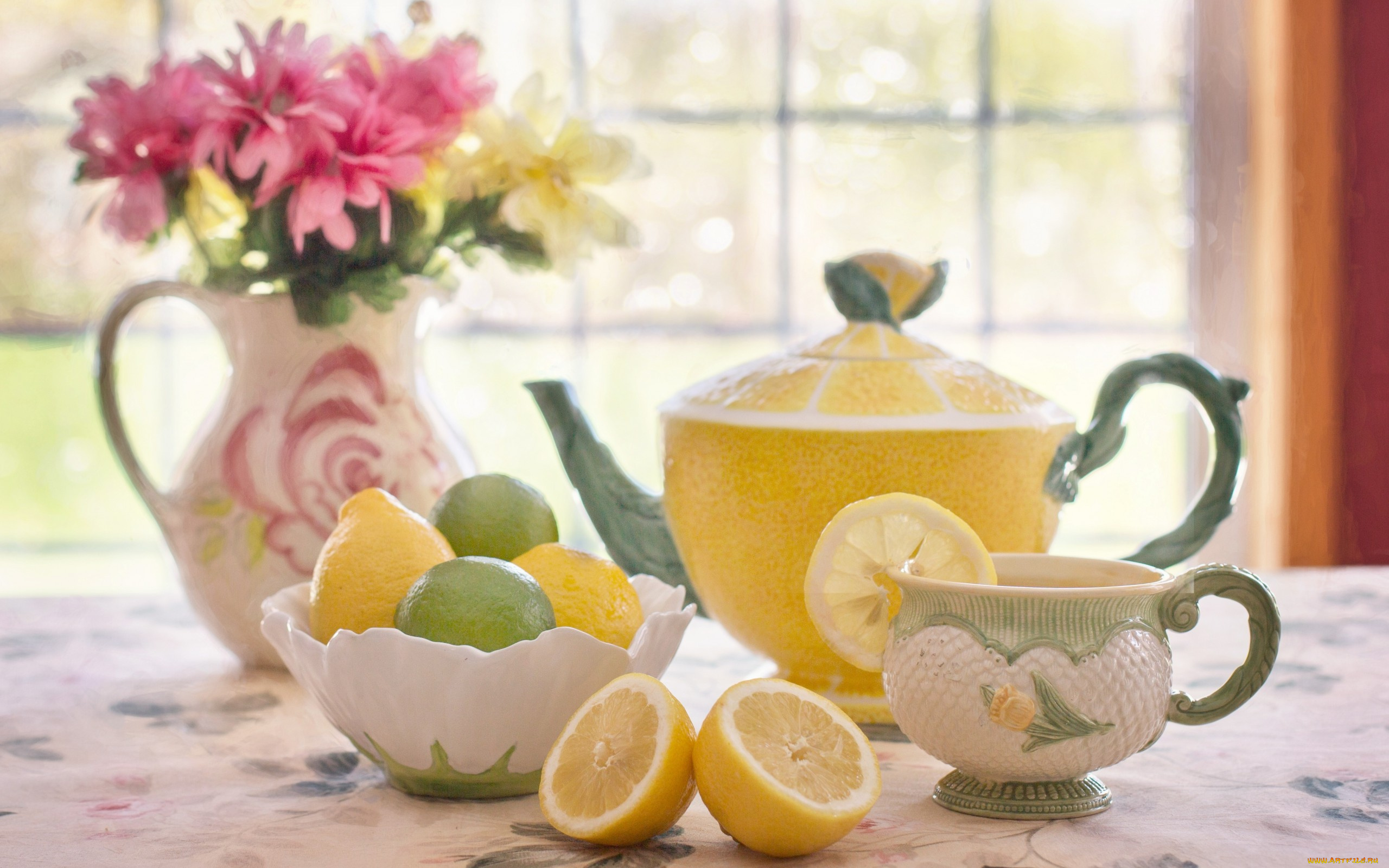 еда, цитрусы, стол, миска, лимоны, чашка, чайник, чай, ваза, цветы, окно