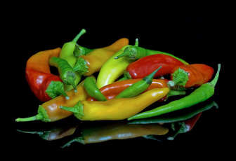Картинка еда перец чёрный фон овощи