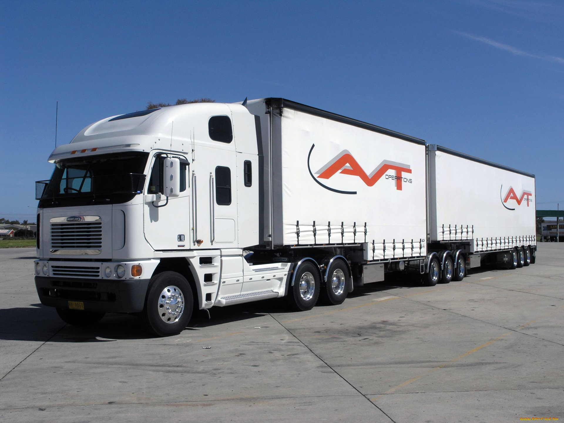 автомобили, freightliner