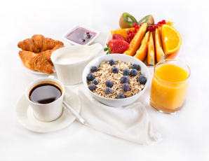 Картинка еда разное овсянка кофе завтрак сливки круассаны сервировка сок джем фрукты