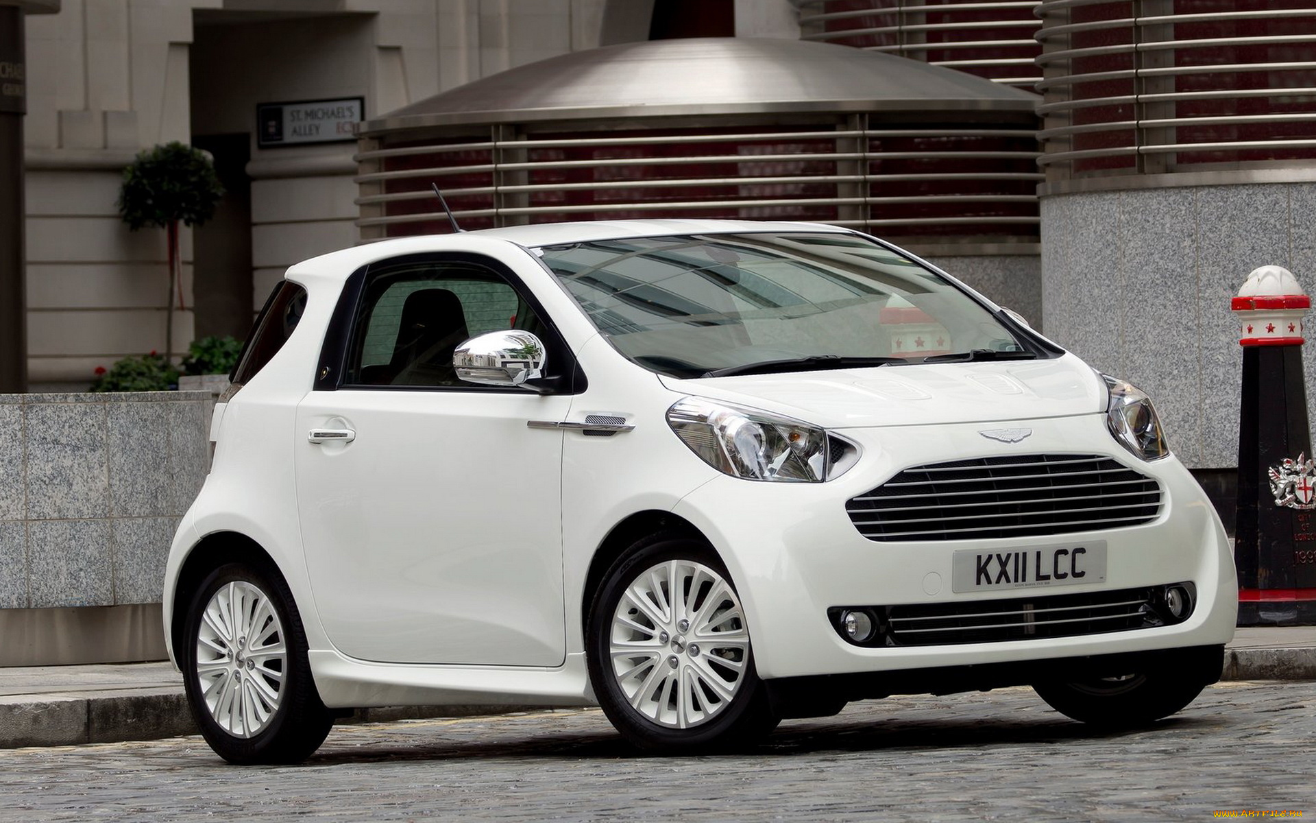 aston, martin, cygnet, автомобили, aston, martin, белый, здание