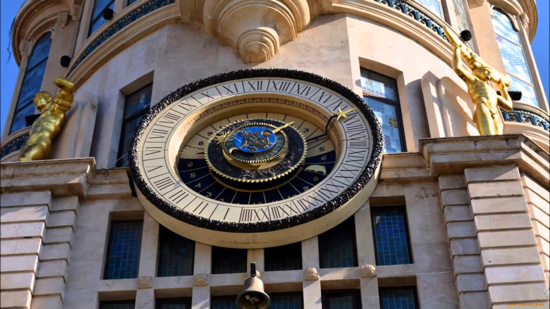 astronomical, clock, in, the, old, building, on, the, europe, square, batumi, города, -, здания, , дома, часы, башня, здание