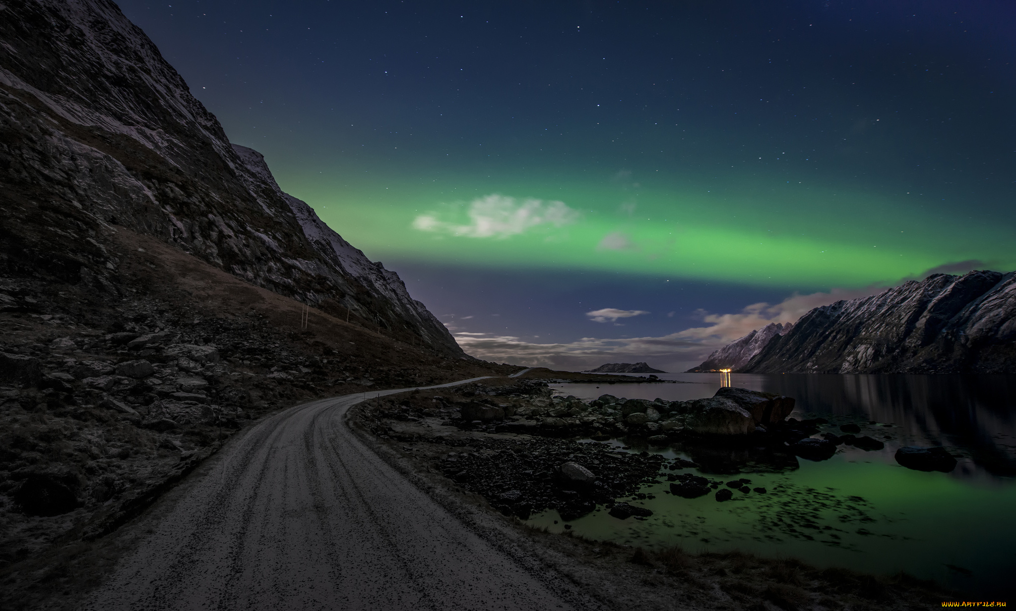 Северная ночь. Лофотенские острова, Норвегия Северное сияние. Lofoten Norway Северное сияние. Лофотенские острова Норвегия дорога. Лофотенские острова Северное сияние обои.