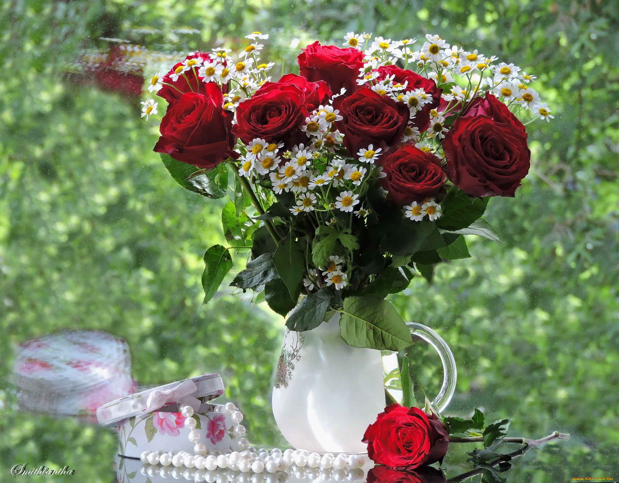 цветы, букеты, , композиции, ромашки, подарок, натюрморт, фото, бусы, ваза, жемчуг, композиция, розы