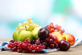 Картинка еда фрукты +ягоды виноград салфетка яблоки слива