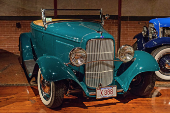 Картинка автомобили выставки+и+уличные+фото ford