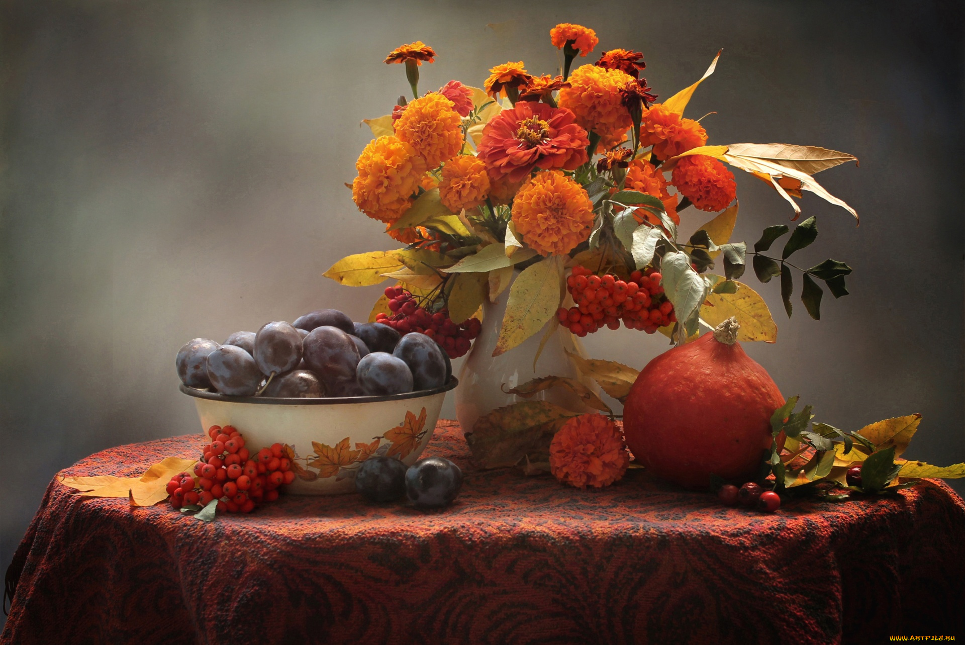 еда, натюрморт, сливы, рябина, осень, тыква, фрукты, бархатцы, цинния