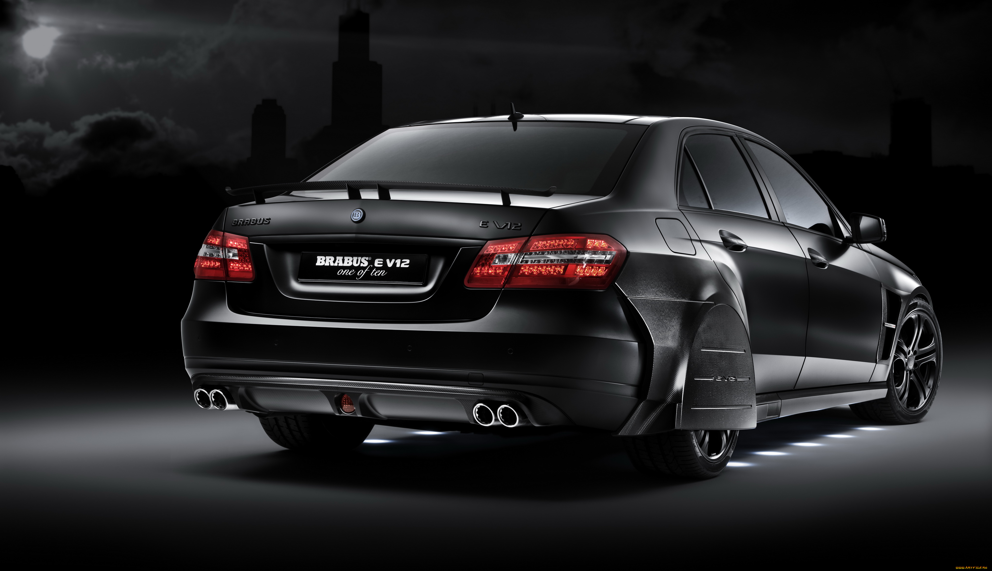 One 12 r. Mercedes Benz w212 Brabus e v12. Brabus e v12 Black Baron 2010. Mercedes e v12 Brabus. Brabus e v12 Black Baron.