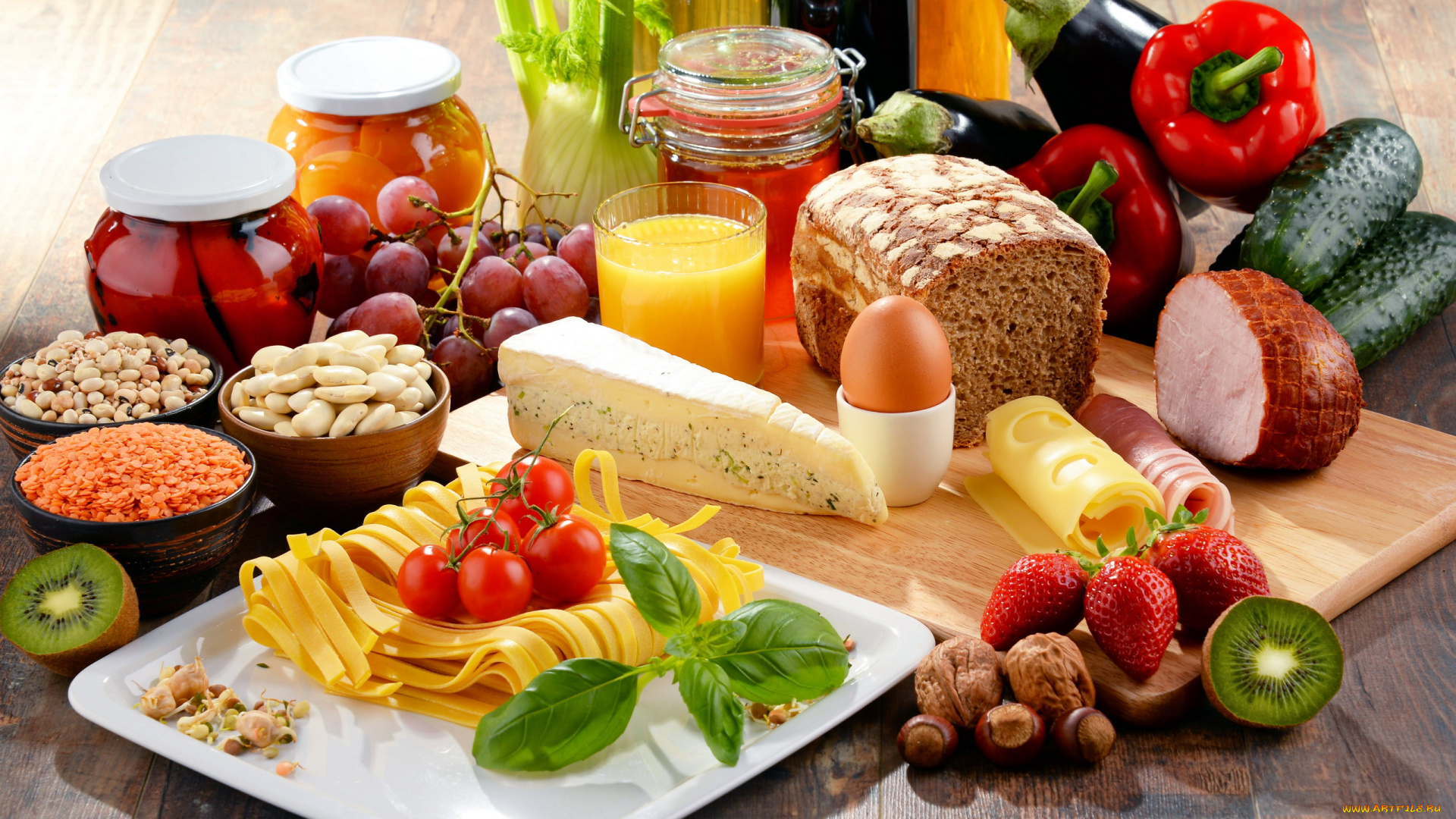 еда, разное, макароны, хлеб, фасоль, ягоды, фрукты, овощи, яйца, консервация, огурцы, перец, томаты, помидоры