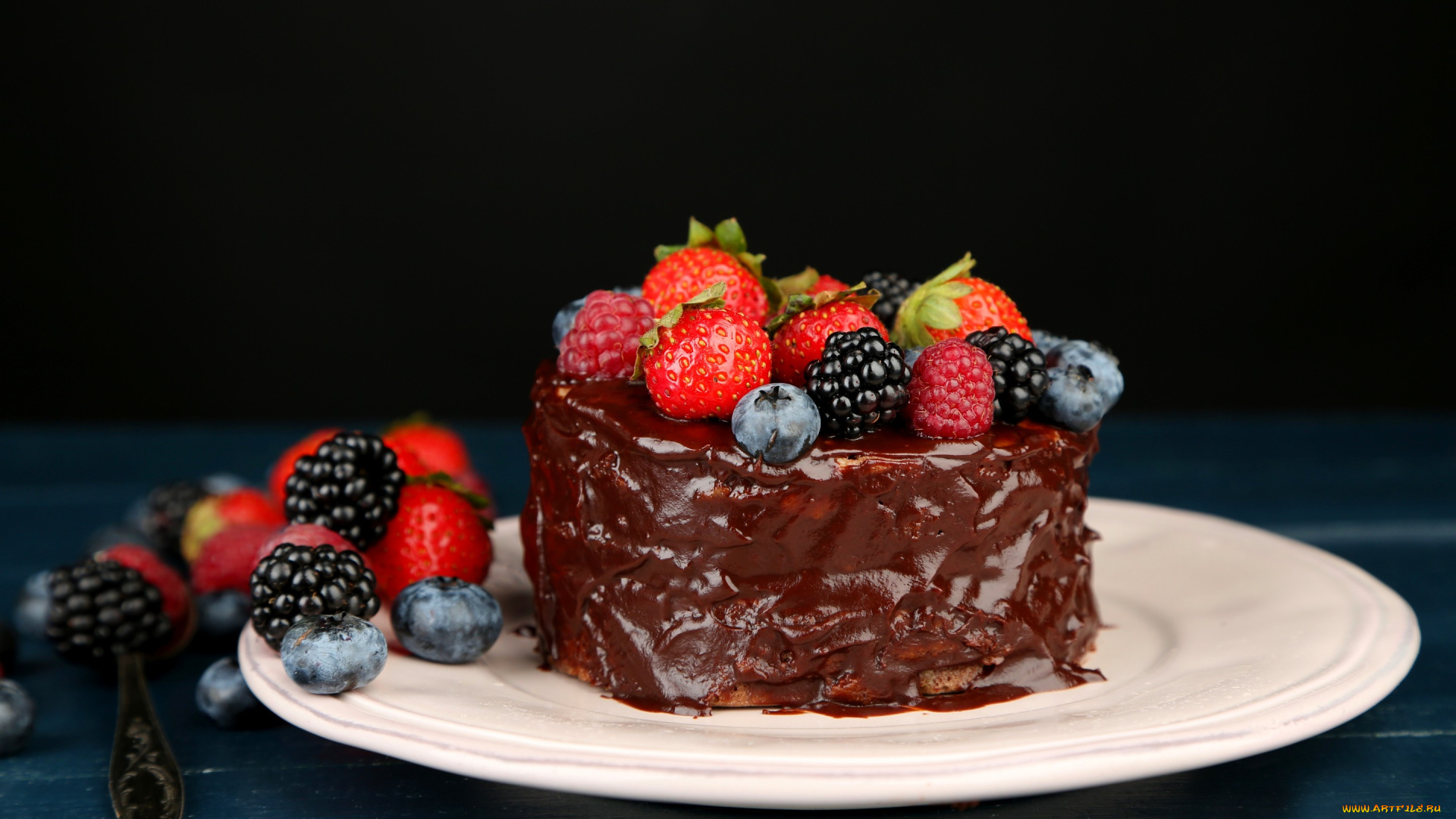еда, пироги, десерт, chocolate, blueberries, raspberries, food, cake, dessert, шоколад, blackberries, strawberries, ежевика, клубника, черника, малина, сладкое, пирожное, торт
