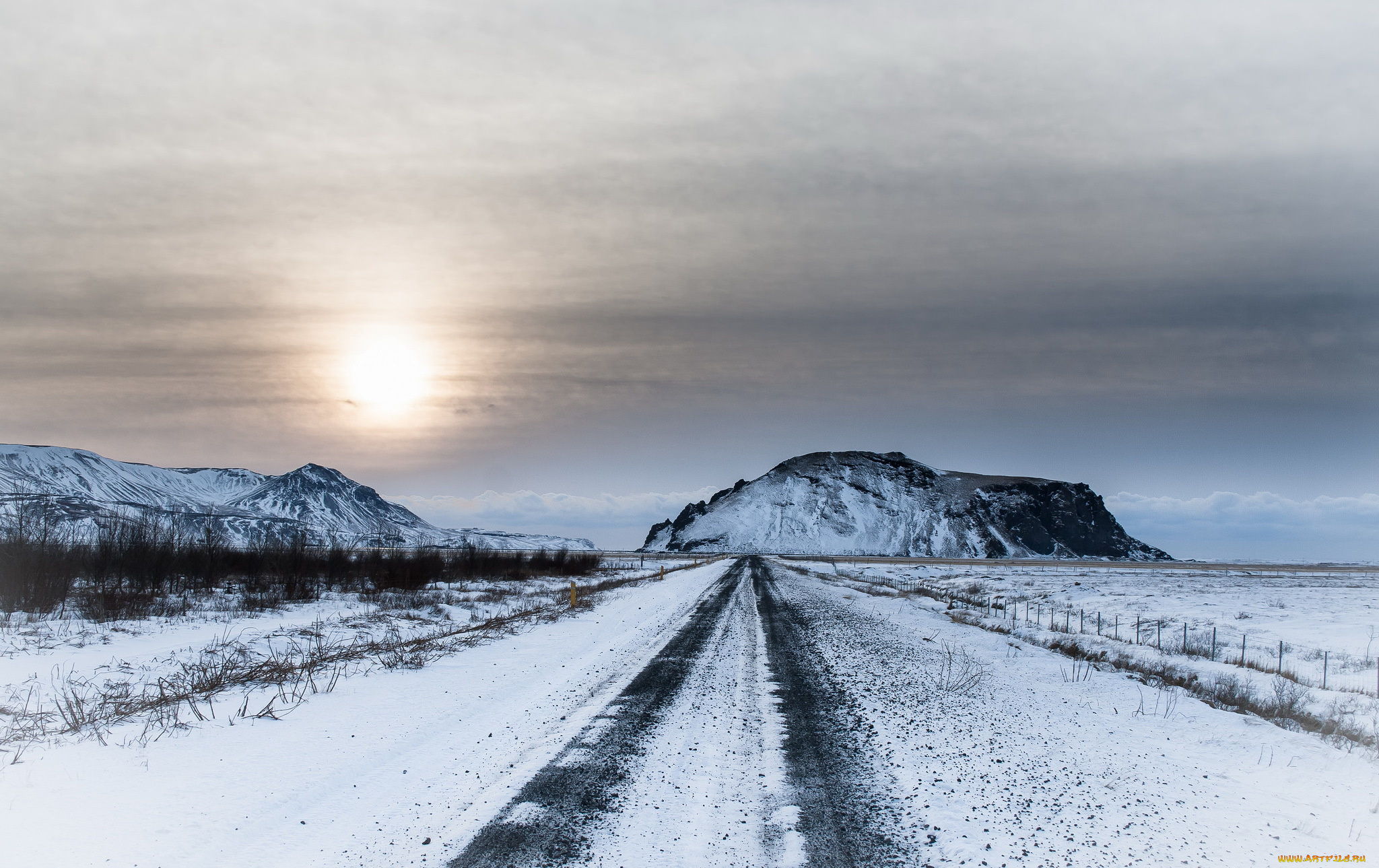 Sleep road. Зимняя дорога. Заснеженная дорога. Зимняя дорога панорама.