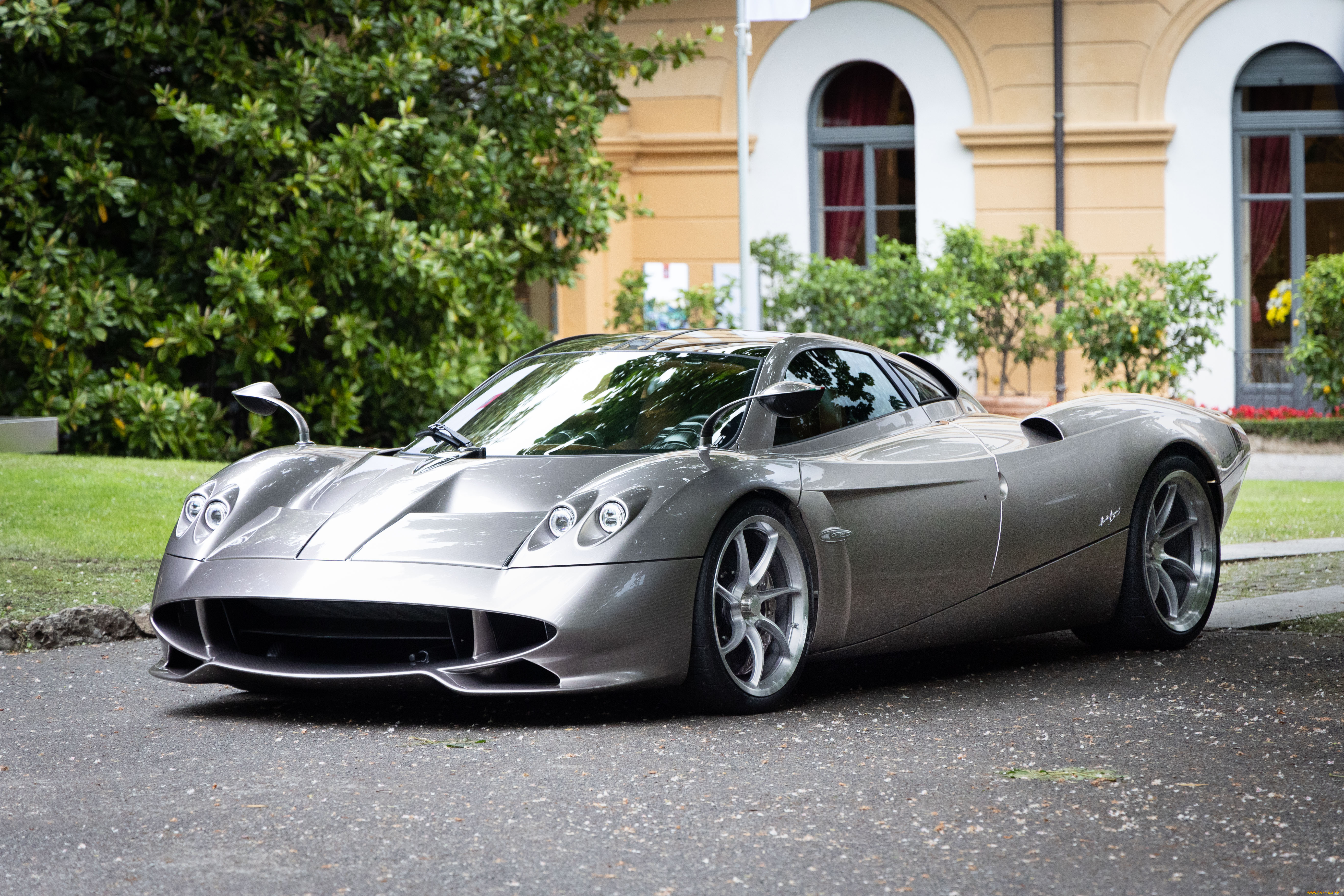 автомобили, pagani