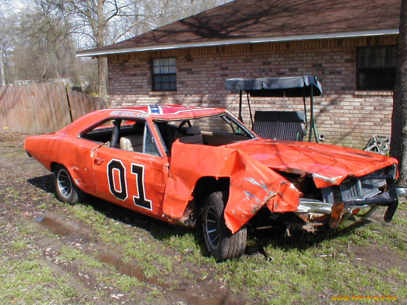 Dodge Charger придурки из Хаззарда