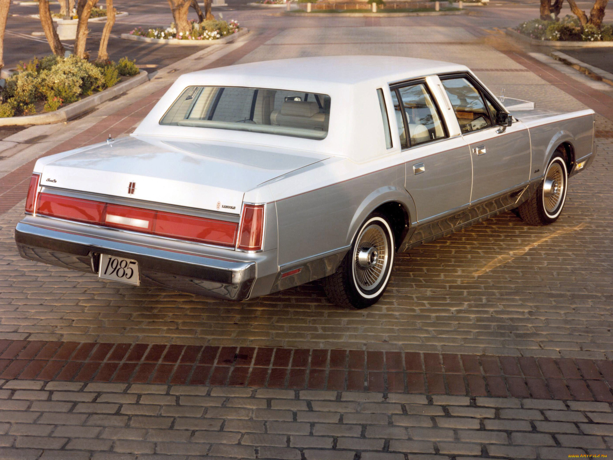 Town car 1. Lincoln Town car 1980. Lincoln Town car 1985. Линкольн седан 1980. Lincoln Continental Town car 1980.