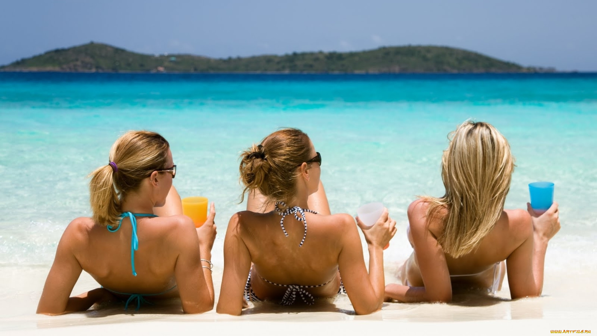 девушки, -unsort, , группа, девушек, коктейли, море, очки, отдых, пляж, берег, купальники