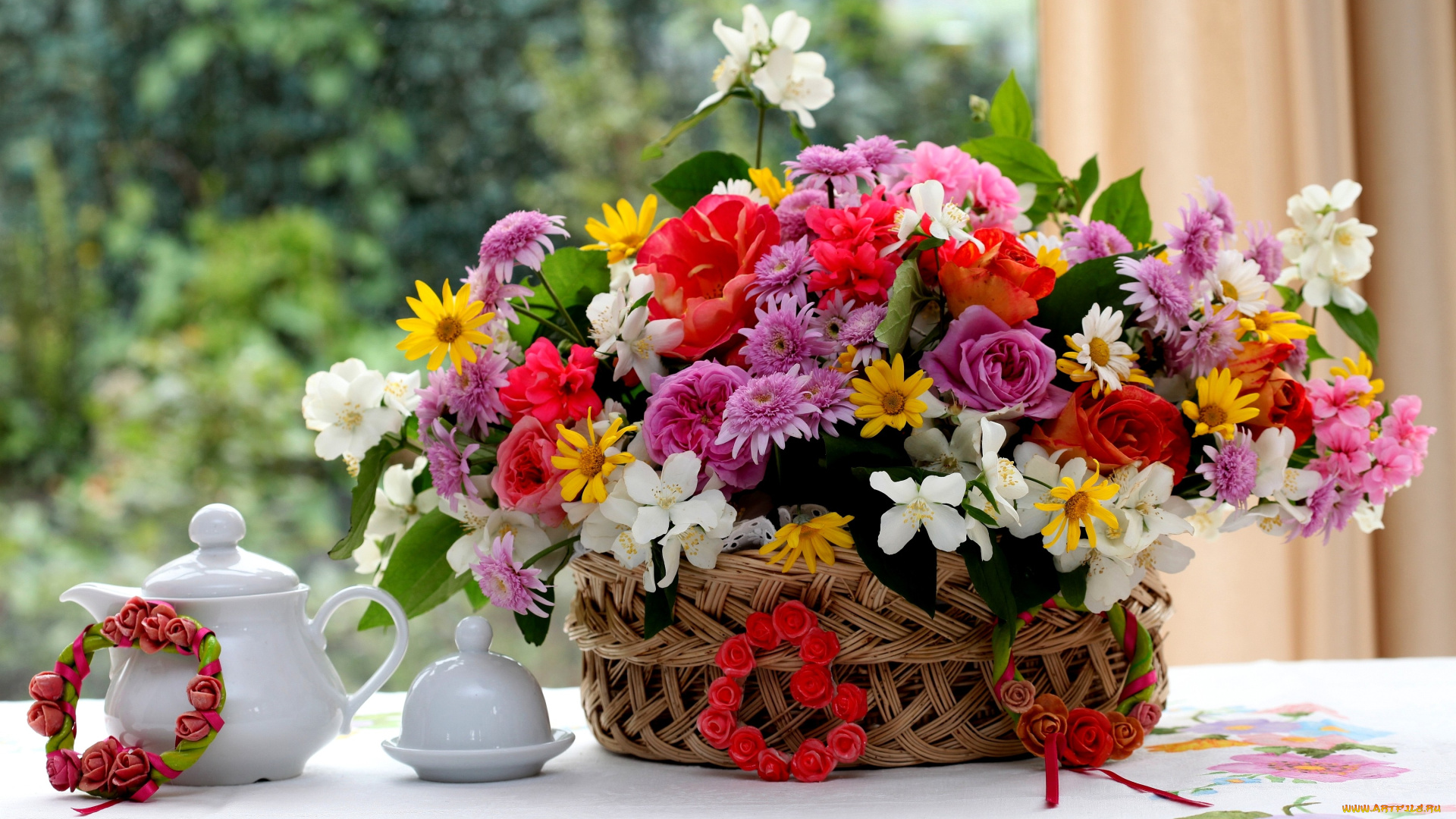 цветы, букеты, композиции, герань, жасмин, розы, посуда