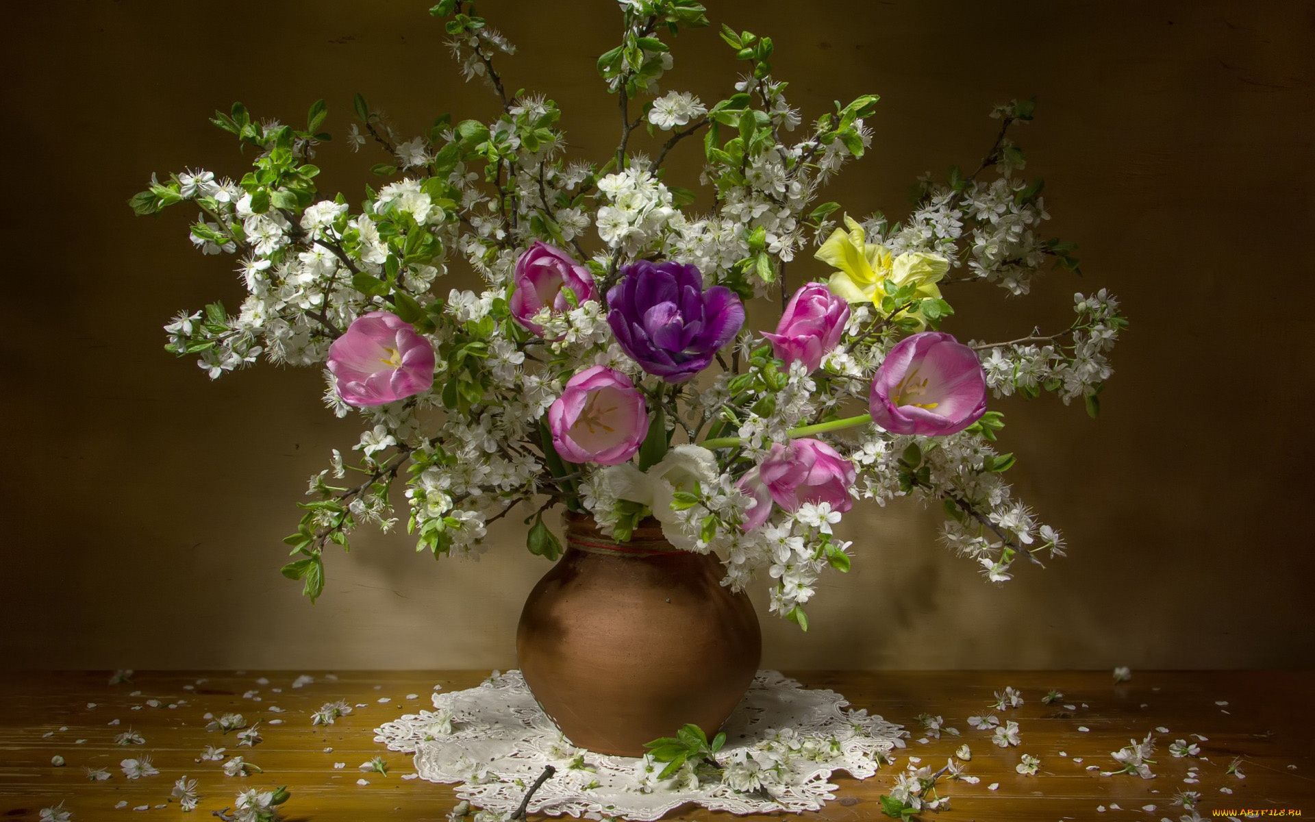 цветы, букеты, , композиции, салфетка, ваза, тюльпаны, цветущие, ветки, лепестки