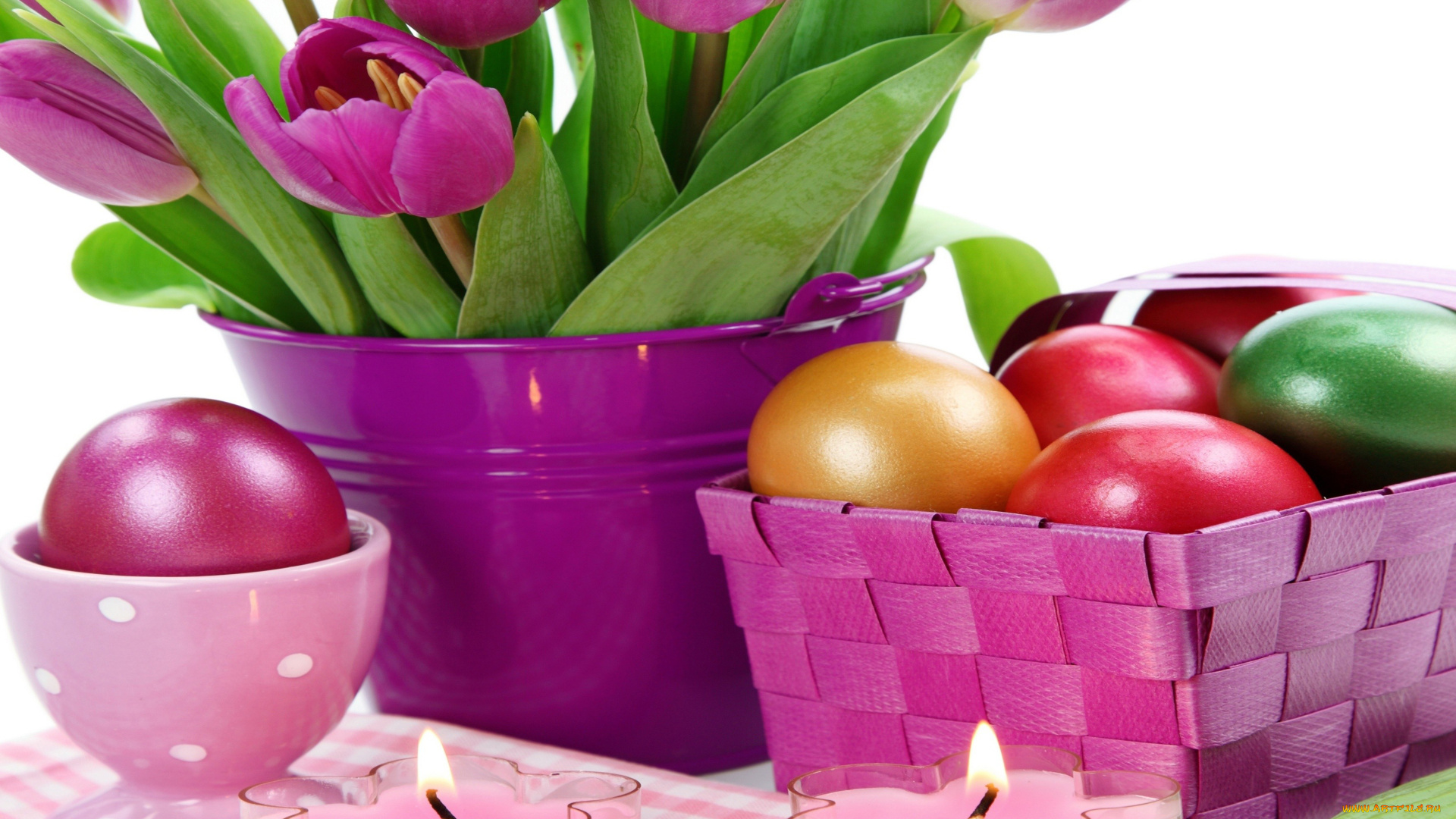 праздничные, пасха, свечи, корзинка, яйца, тюльпаны