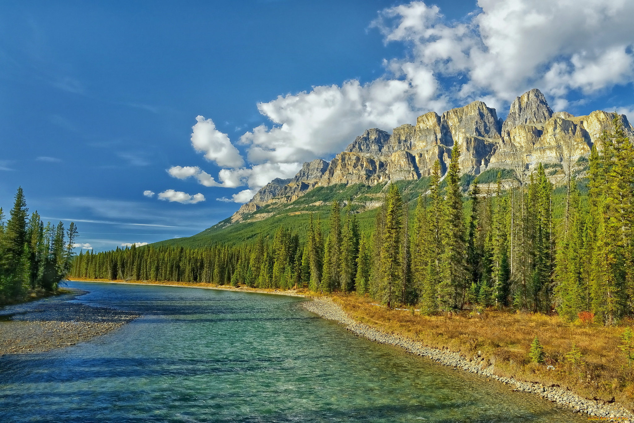 Bow River and Castle Mountain, Alberta, Canada скачать