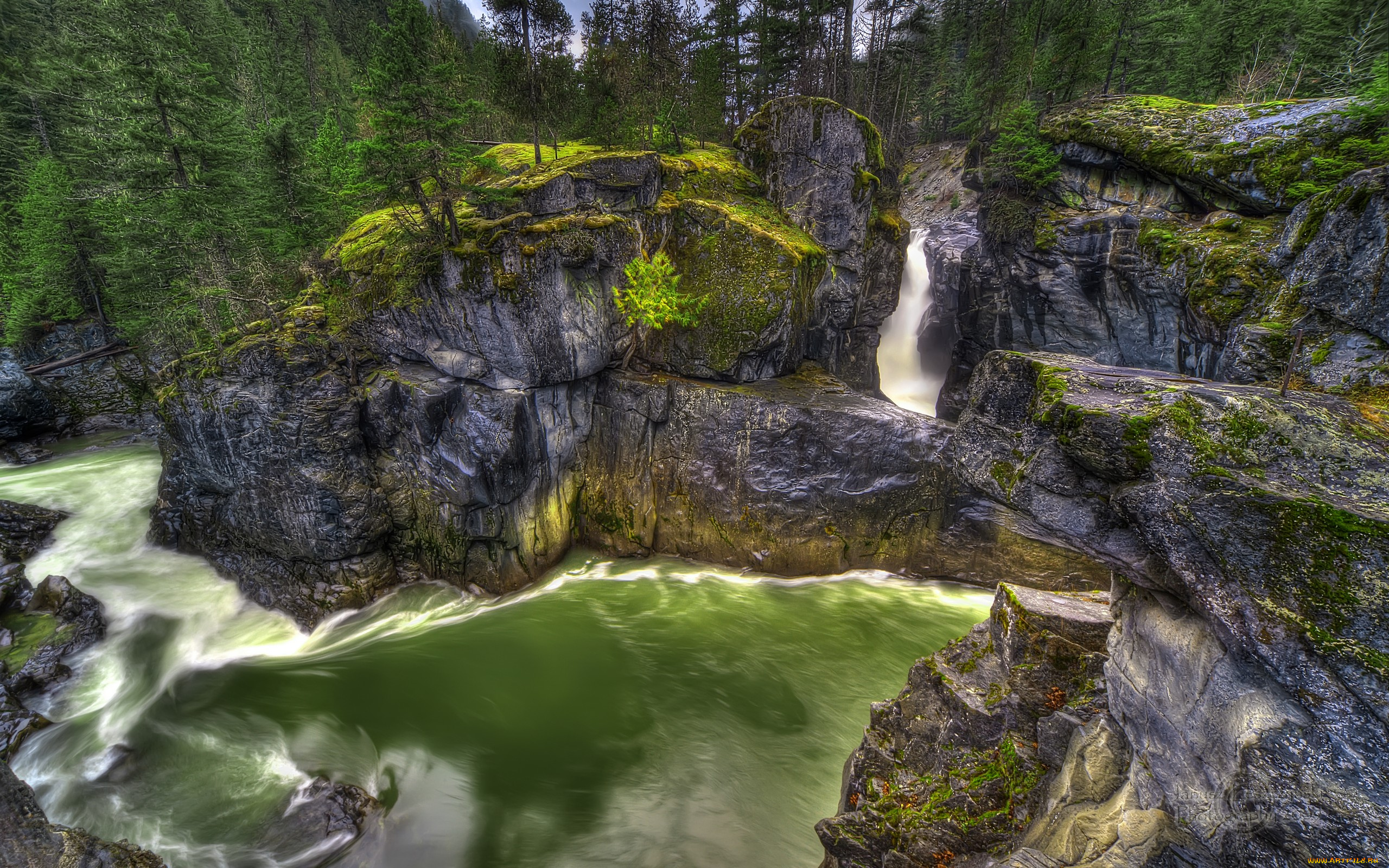 природа водопад скалы камни бесплатно