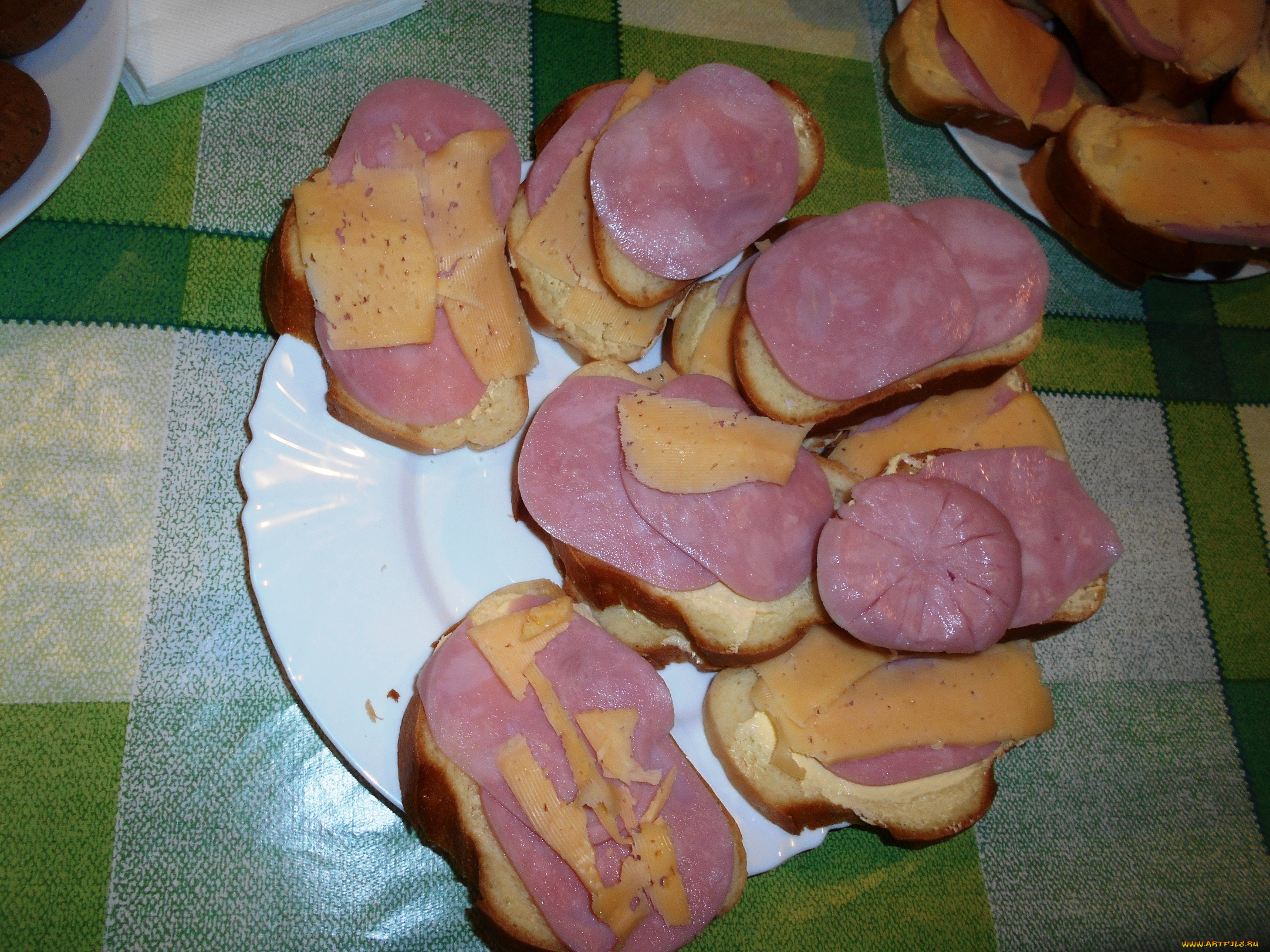 Бутерброд с Краковской колбасой