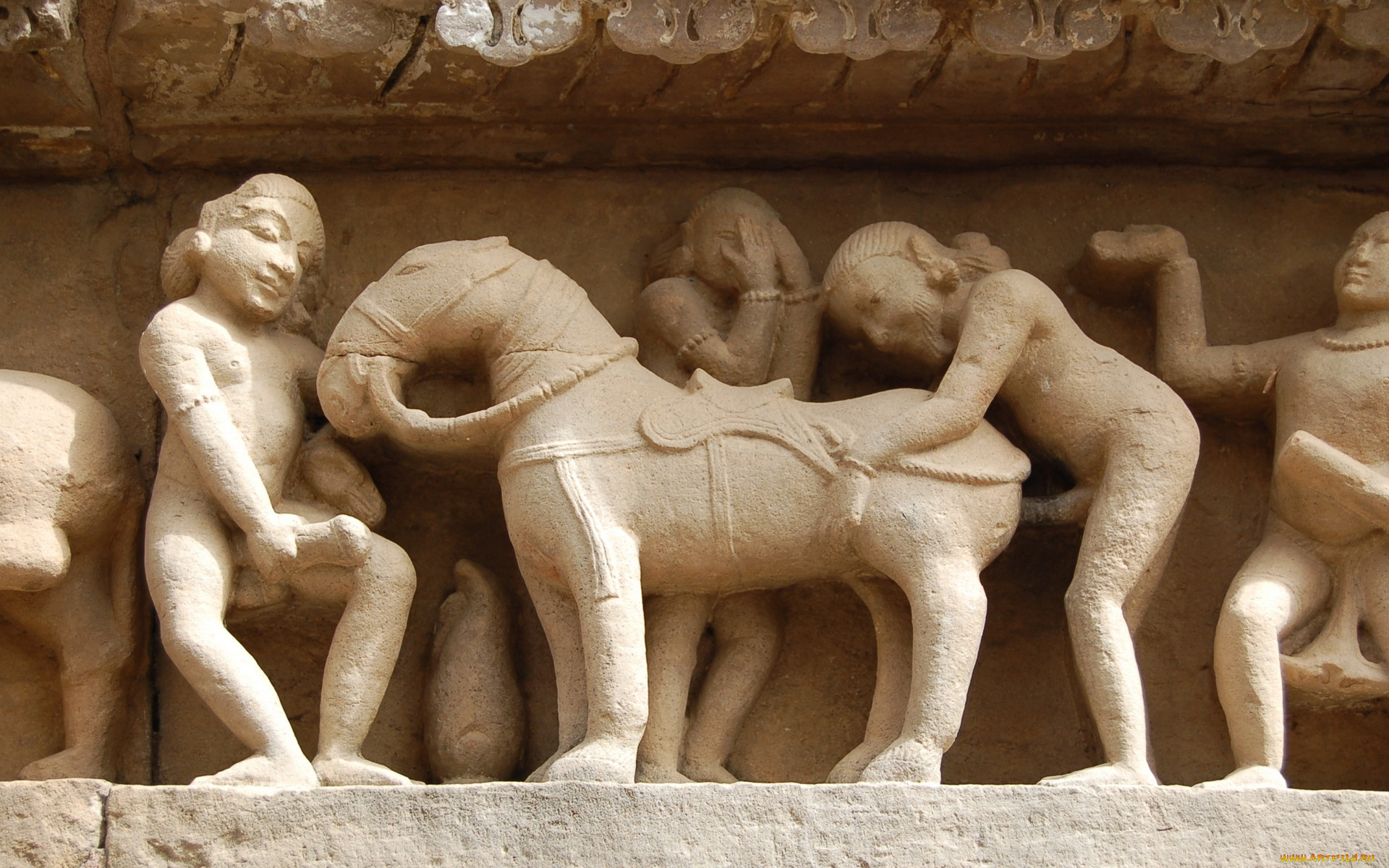 erotic, khajuraho, temple, art, india, разное, рельефы, статуи, музейные, экспонаты