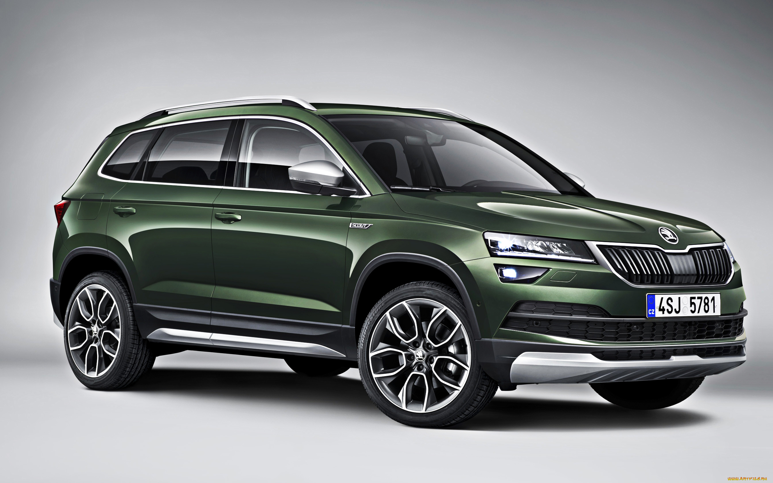 2019, skoda, karoq, scout, автомобили, skoda, karoq, scout, зеленый, чешские, кроссоверы, вид, спереди, кроссовер, экстерьер, новый, 2019