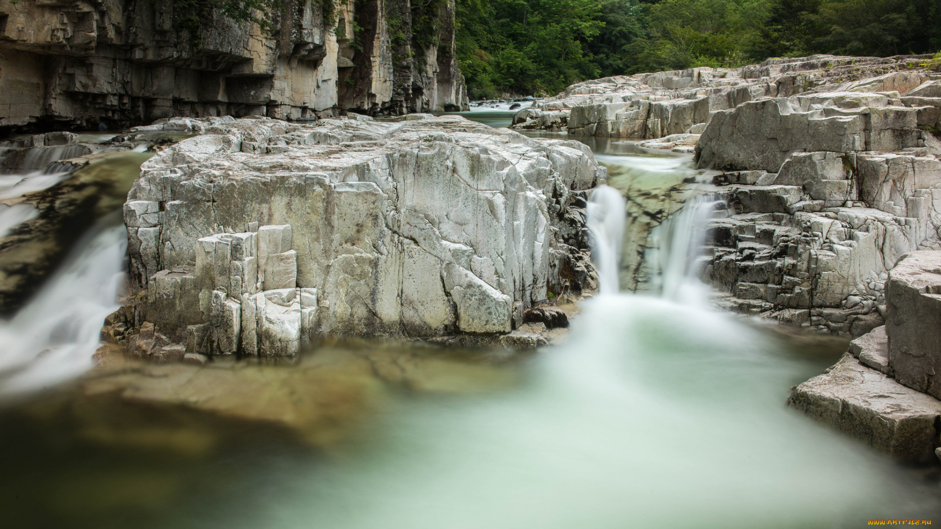 природа, водопады, water, листья, вода, autumn, leaves, stream, waterfall, поток, водопад, осень