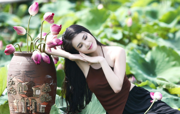 Картинка девушки -unsort+ азиатки цветы поза девушка