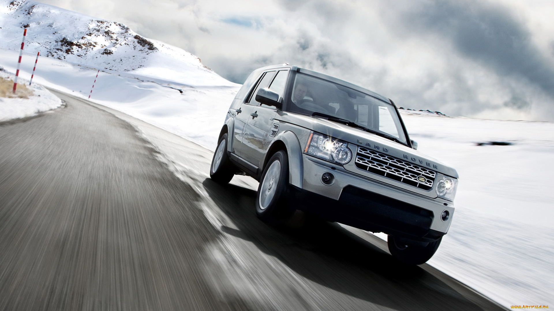 Дискавери 4.4 бензин. Обои ленд Ровер Дискавери 4. Snow Runner ленд Ровер. Land Rover range Rover 5 Snow. Обои на рабочий стол ленд Ровер Дискавери 4.