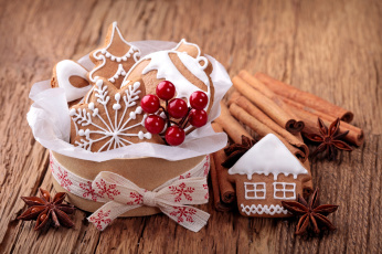 Картинка праздничные угощения печенье бадьян корица