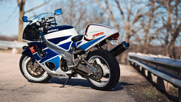 Картинка мотоциклы suzuki gsx-r 750