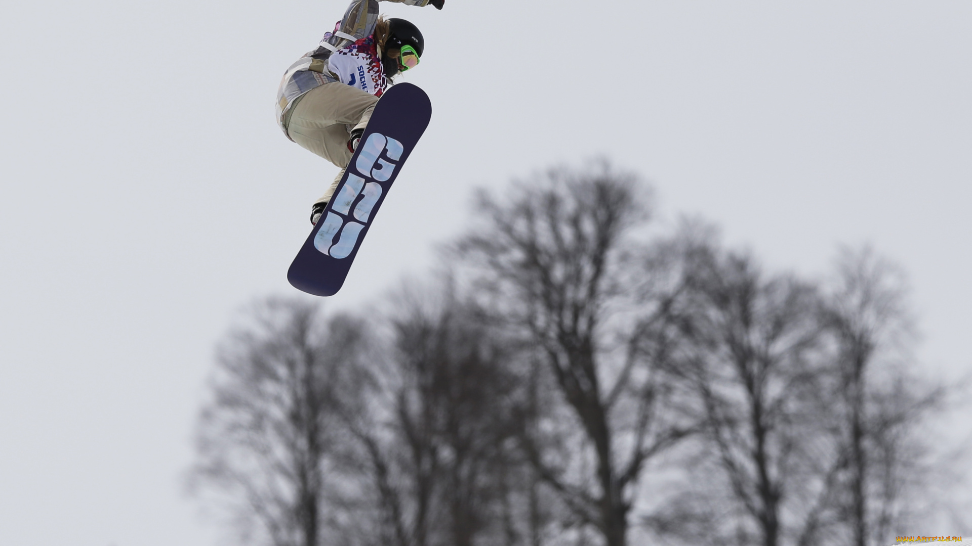 спорт, сноуборд, anne, rukaj, деревья, полет, олимпиада, снег, прыжок, спортсмен, сноубордист, финляндия, сочи