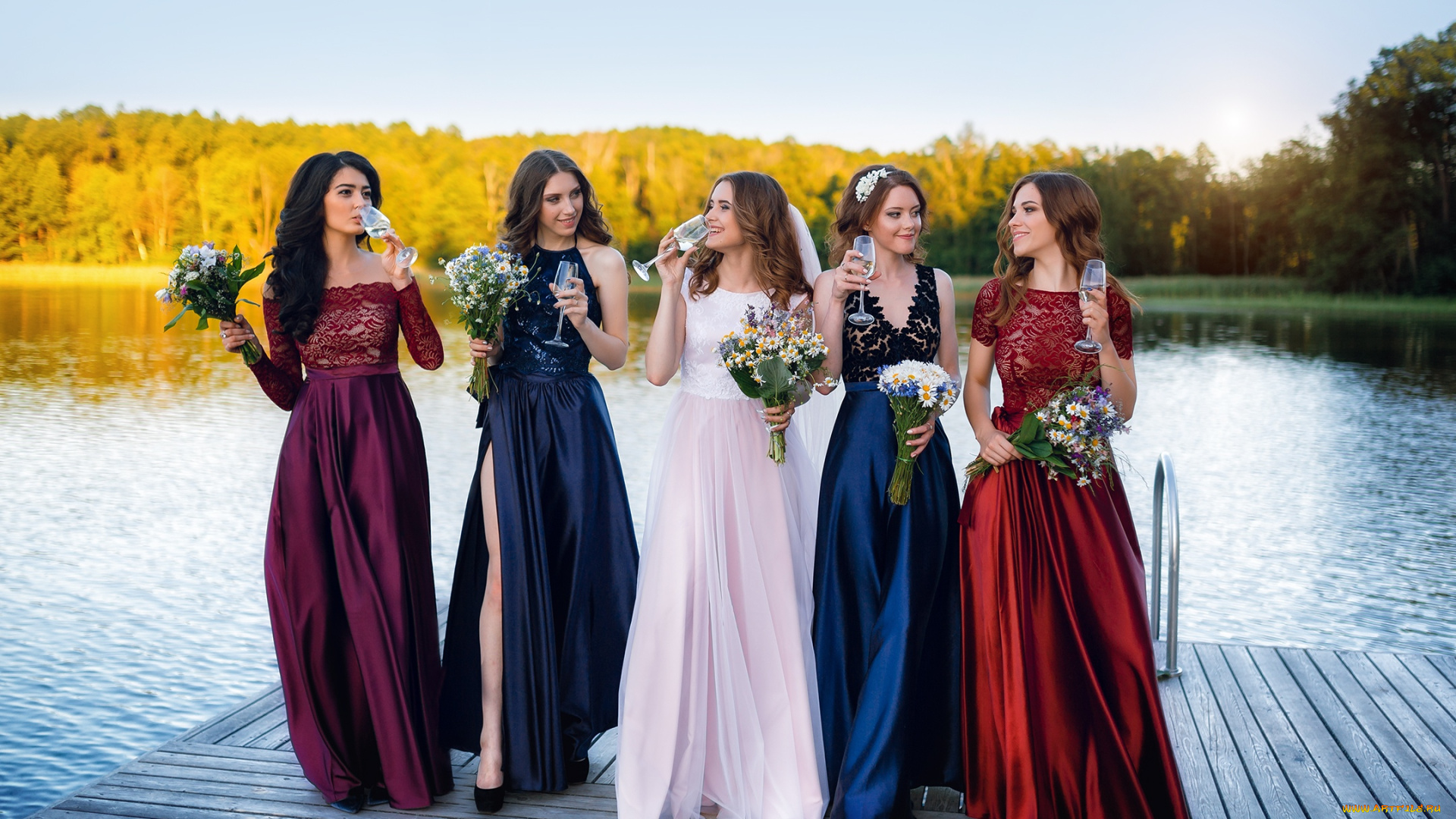 девушки, -unsort, , группа, девушек, невеста, подружки, букеты, бокалы, платья, цветы