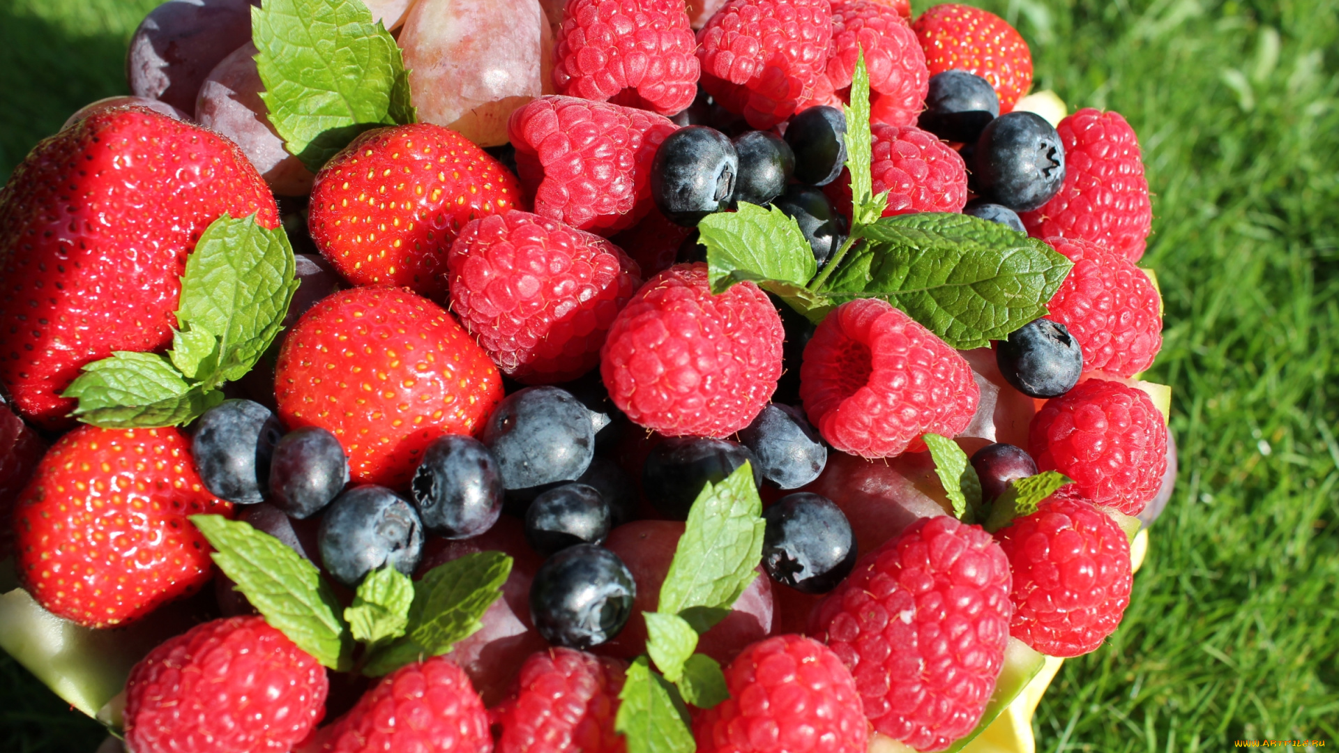 еда, фрукты, , ягоды, малина, клубника, голубика, виноград
