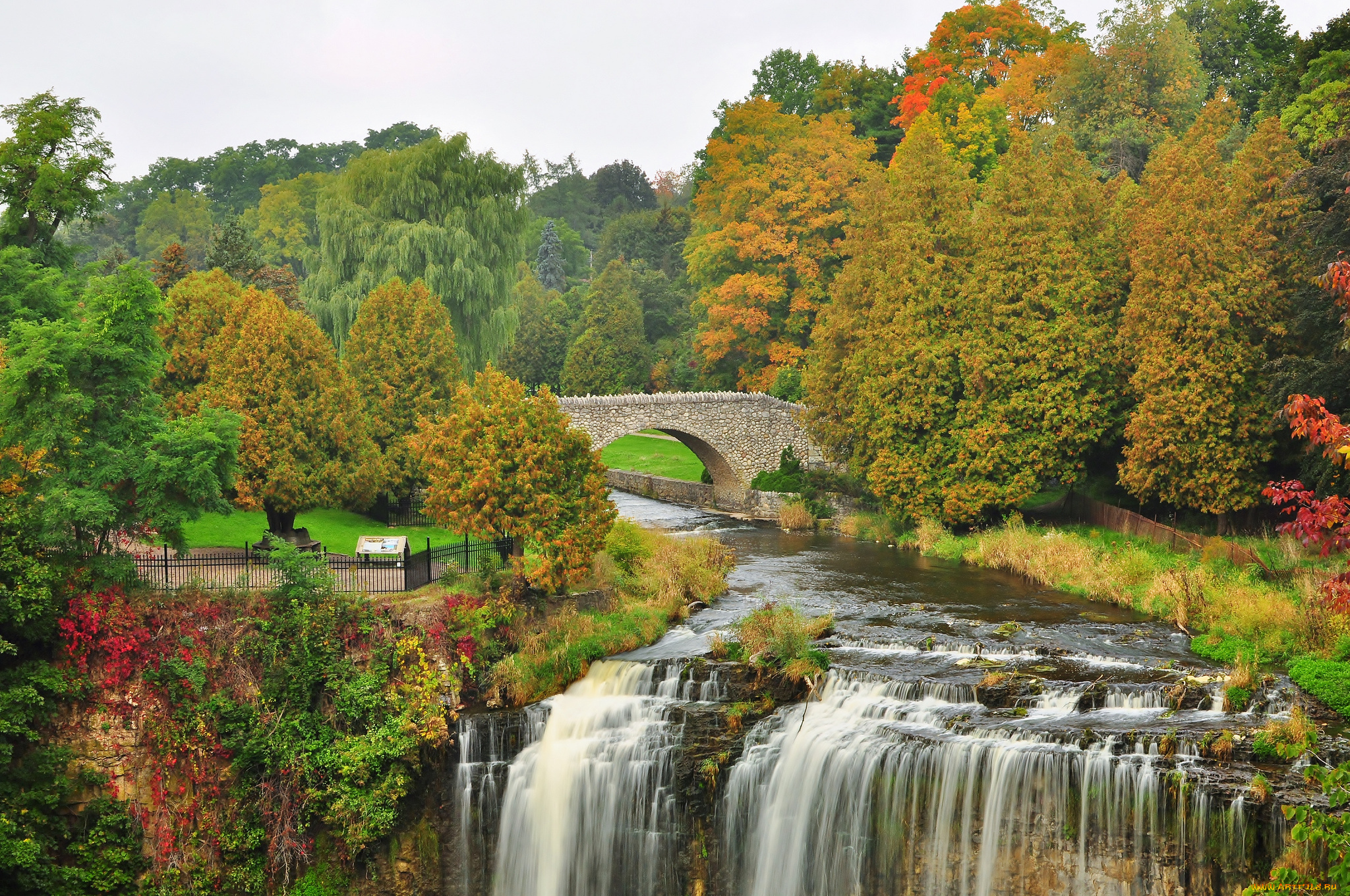 природа, парк, мост, река, осень, деревья, водопад
