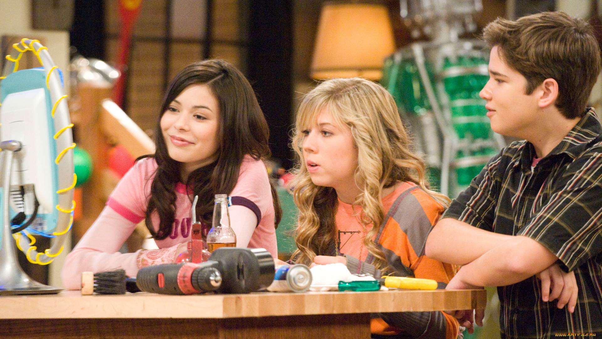 кино, фильмы, icarly, , сериал, подростки, стол, монитор