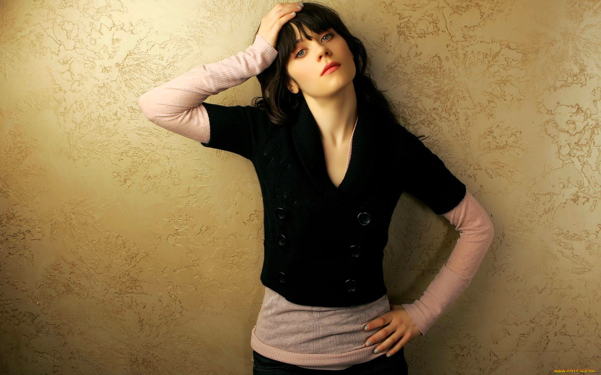 девушки, zooey, deschanel, шатенка, свитер, стена