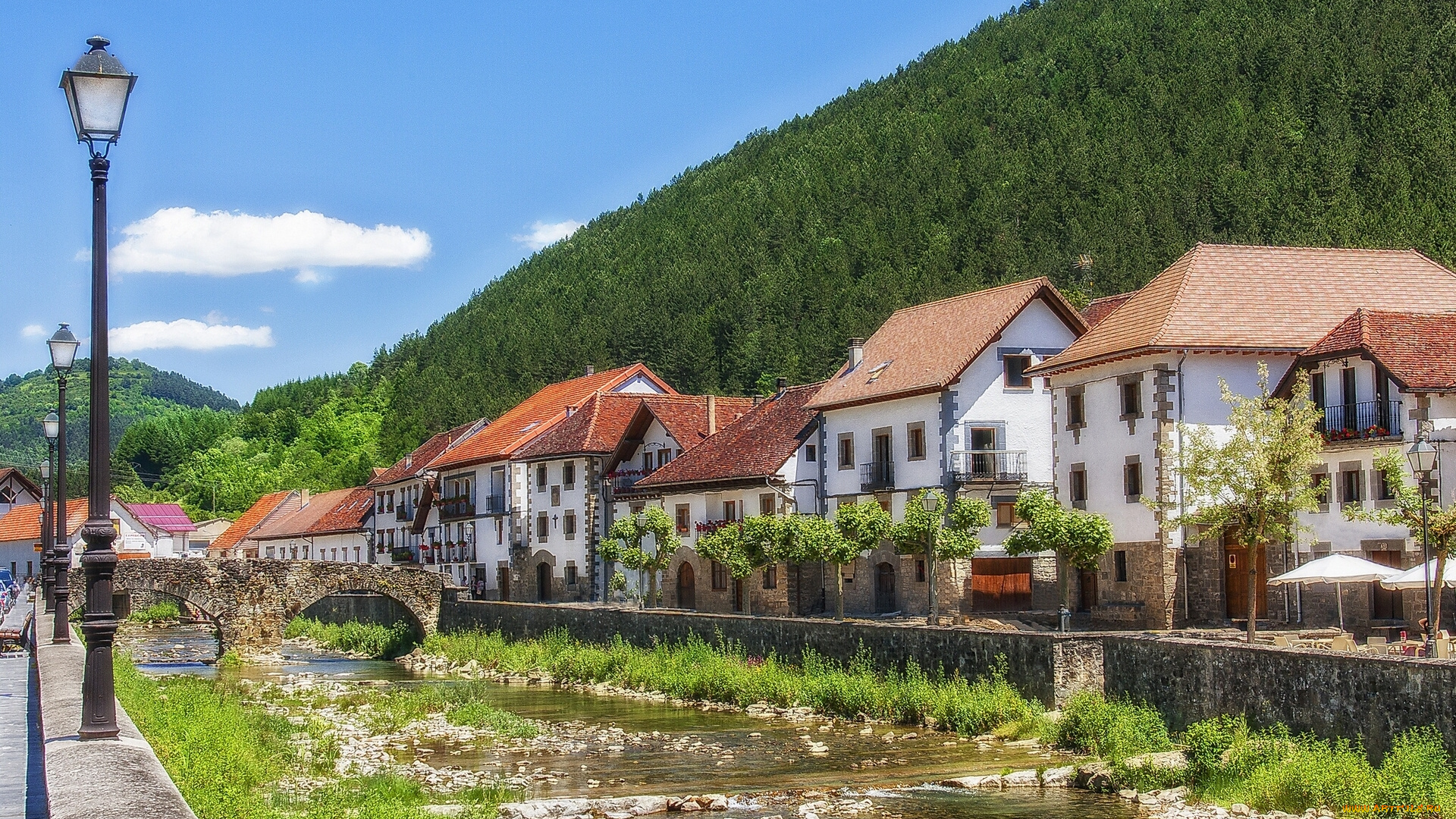 ochagavia, navarre, spain, города, улицы, площади, набережные, очагавиа, наварра, испания, река, мост, фонари, набережная, здания, горы, лес