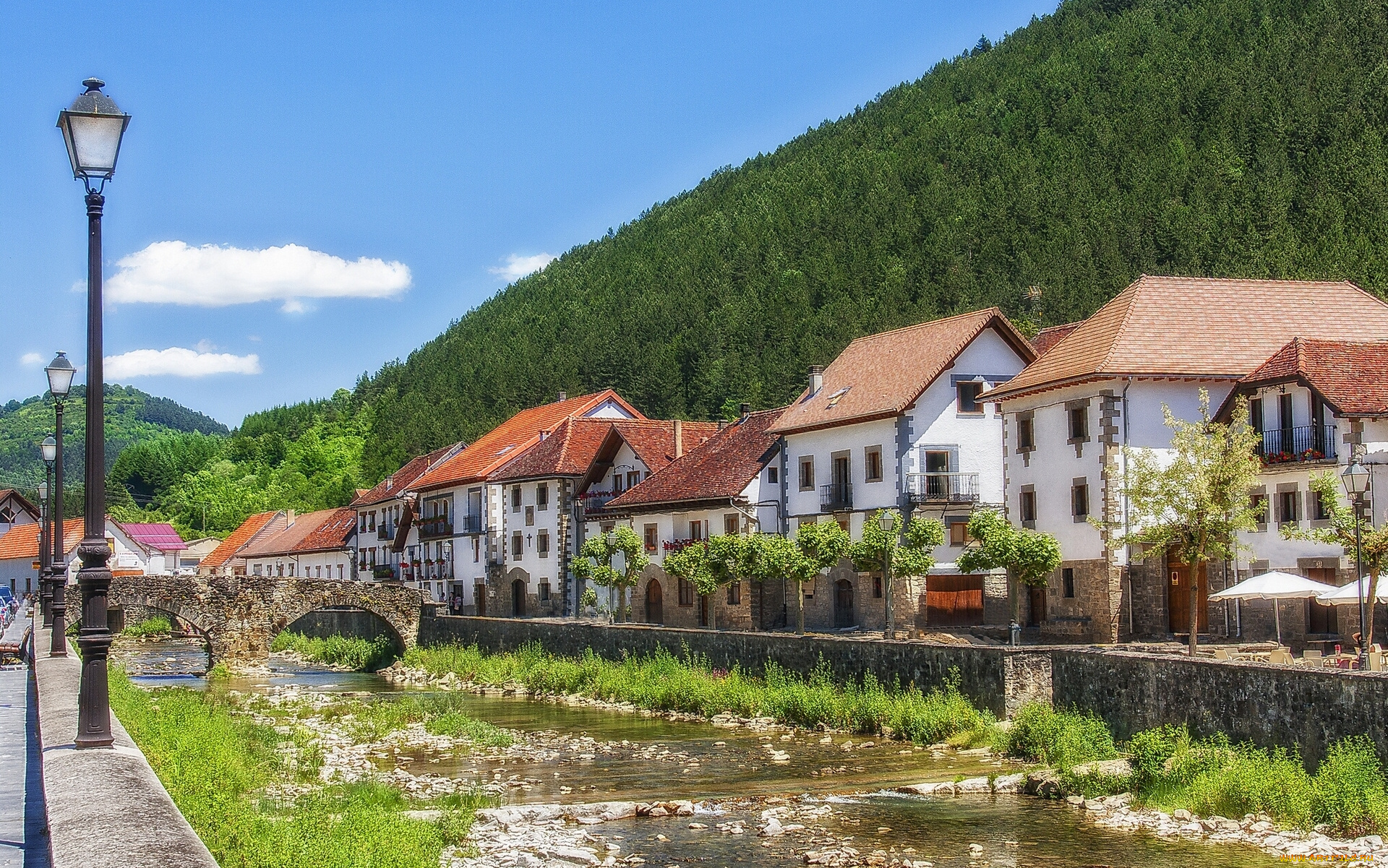 ochagavia, navarre, spain, города, улицы, площади, набережные, очагавиа, наварра, испания, река, мост, фонари, набережная, здания, горы, лес